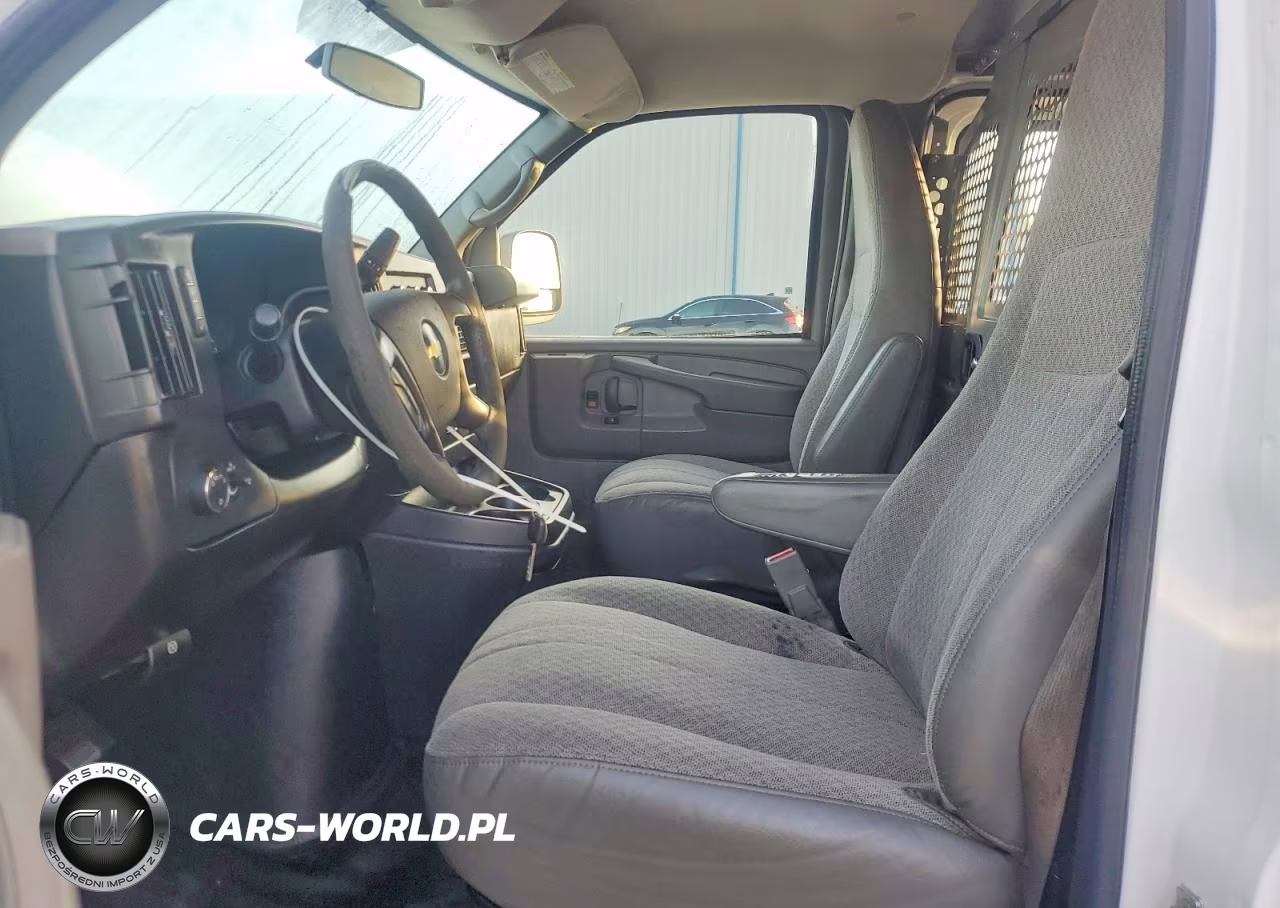 2015 Chevrolet Express G2500 VIN:1GCWGGCBXF1102131 - 7