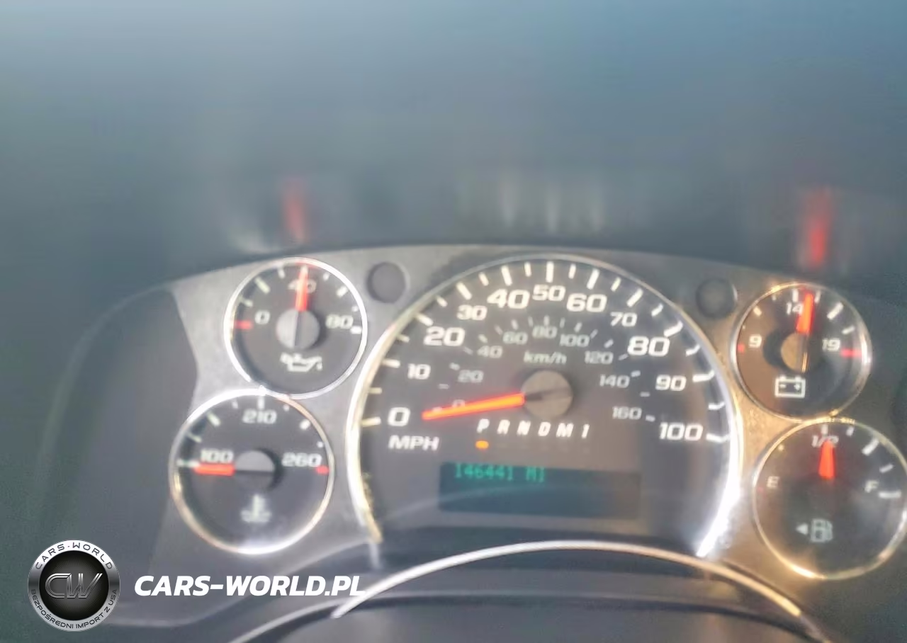 2015 Chevrolet Express G2500 VIN:1GCWGGCBXF1102131 - 9