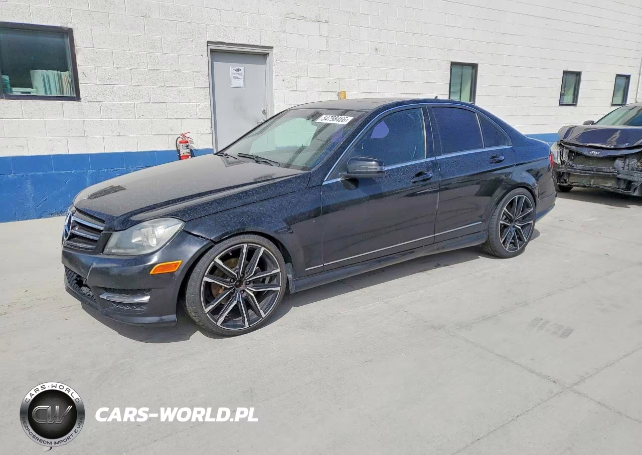 2012 Mercedes-Benz C 300 4Matic – zdjęcie 1 z 12