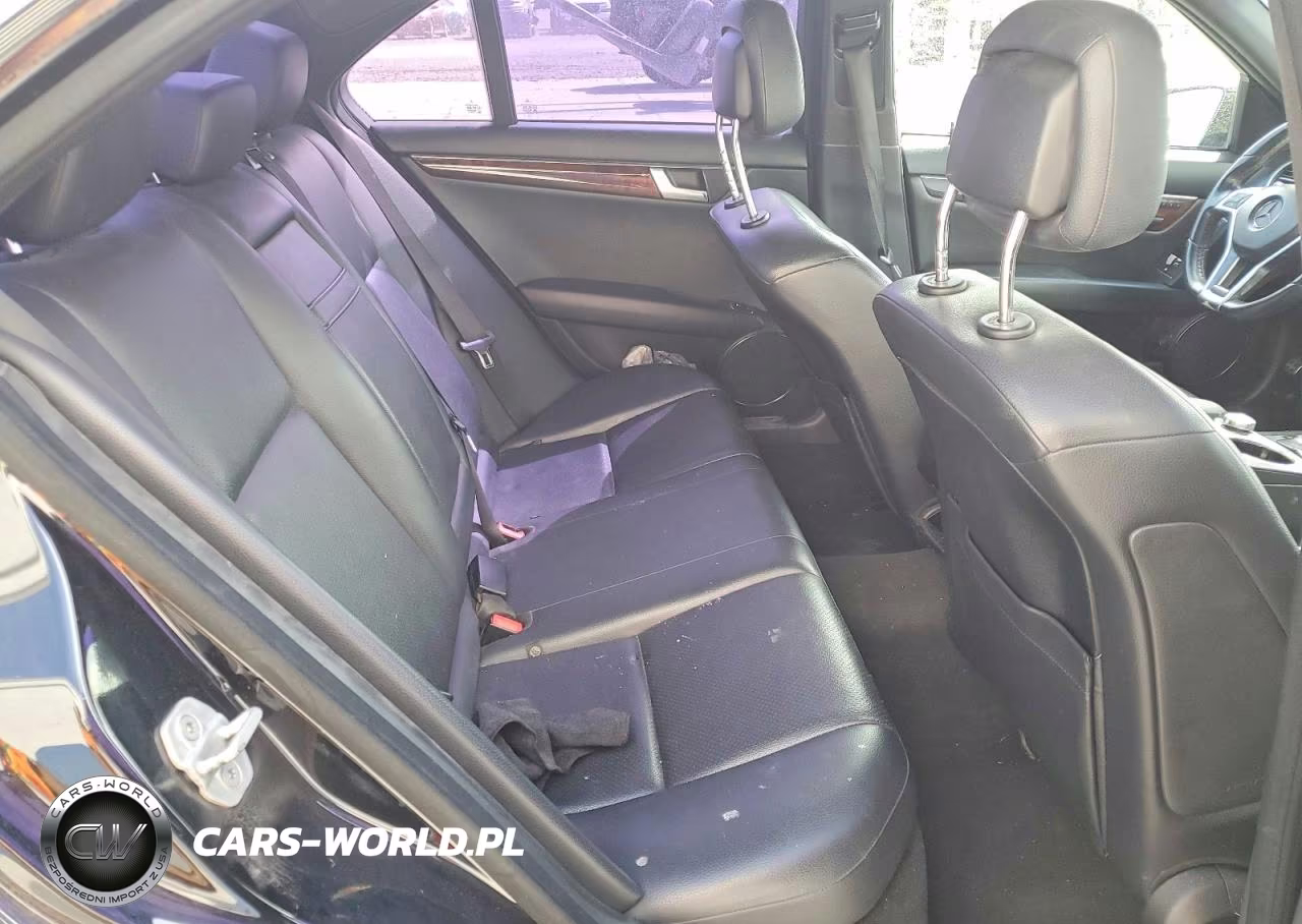 2012 Mercedes-Benz C 300 4Matic VIN:WDDGF8BB4CA617576 - 10