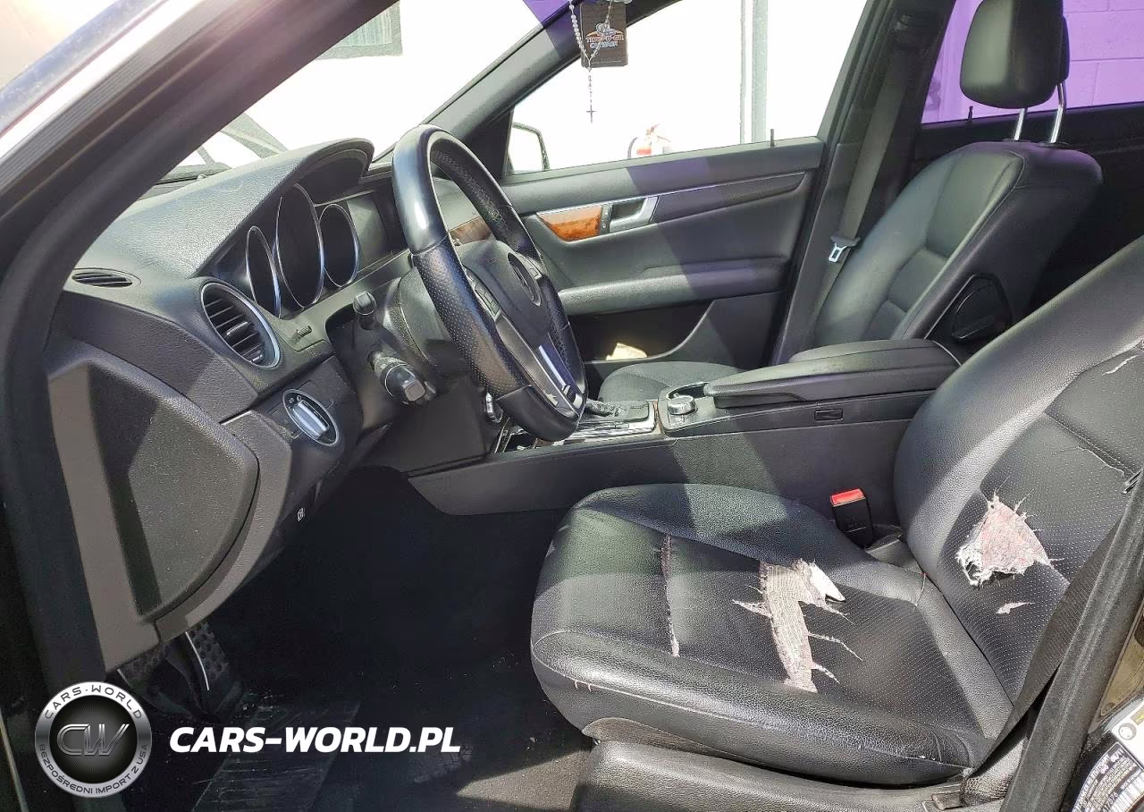 2012 Mercedes-Benz C 300 4Matic VIN:WDDGF8BB4CA617576 - 7
