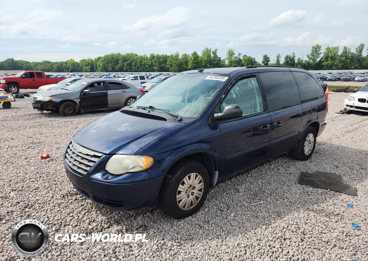 2005 Chrysler Town & Country Lx