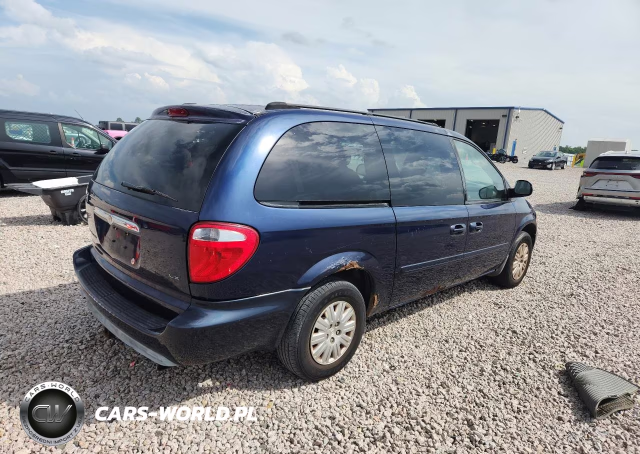 2005 Chrysler Town & Country Lx VIN:2C4GP44R45R592834 - 3