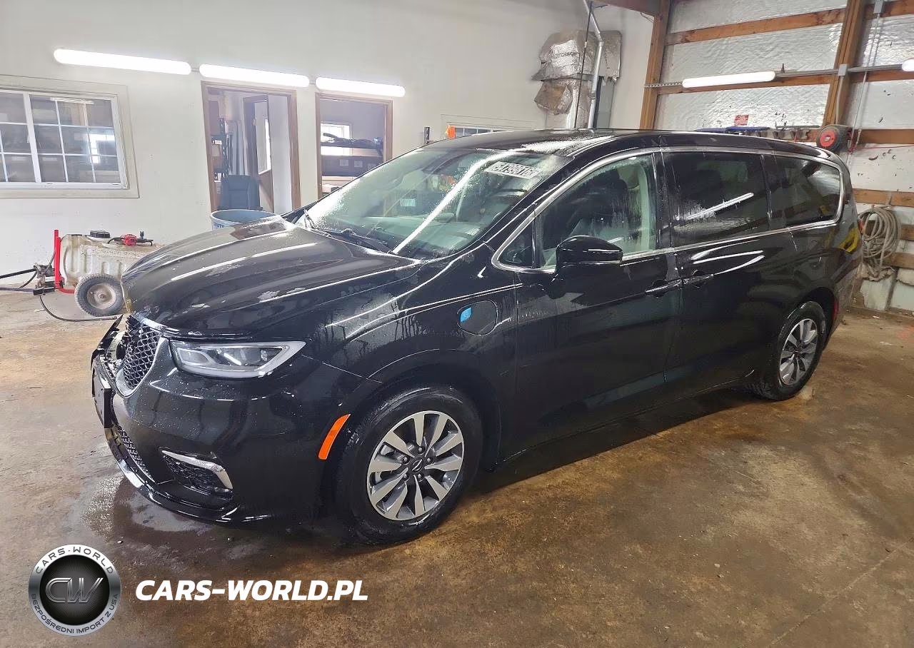 2024 Chrysler Pacifica Hybrid Select