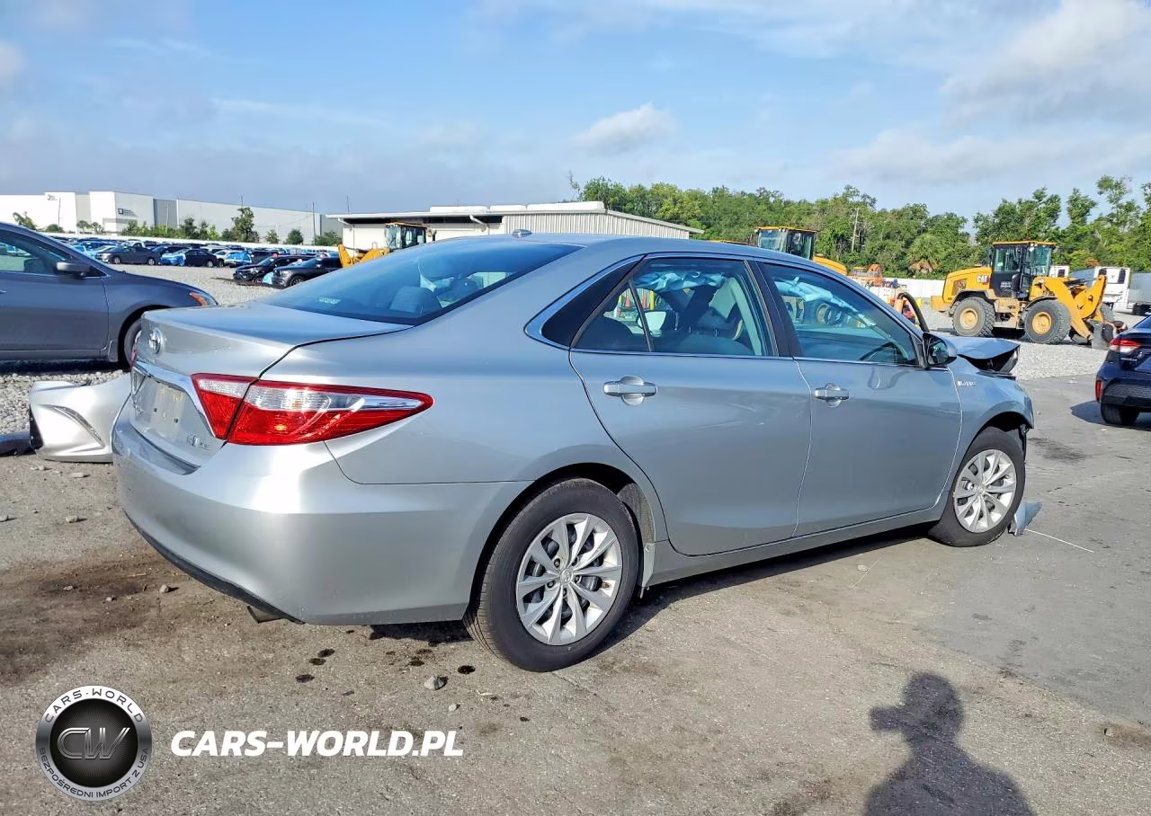 2016 Toyota Camry Hybrid Le VIN:4T1BD1FK7GU187618 - 3