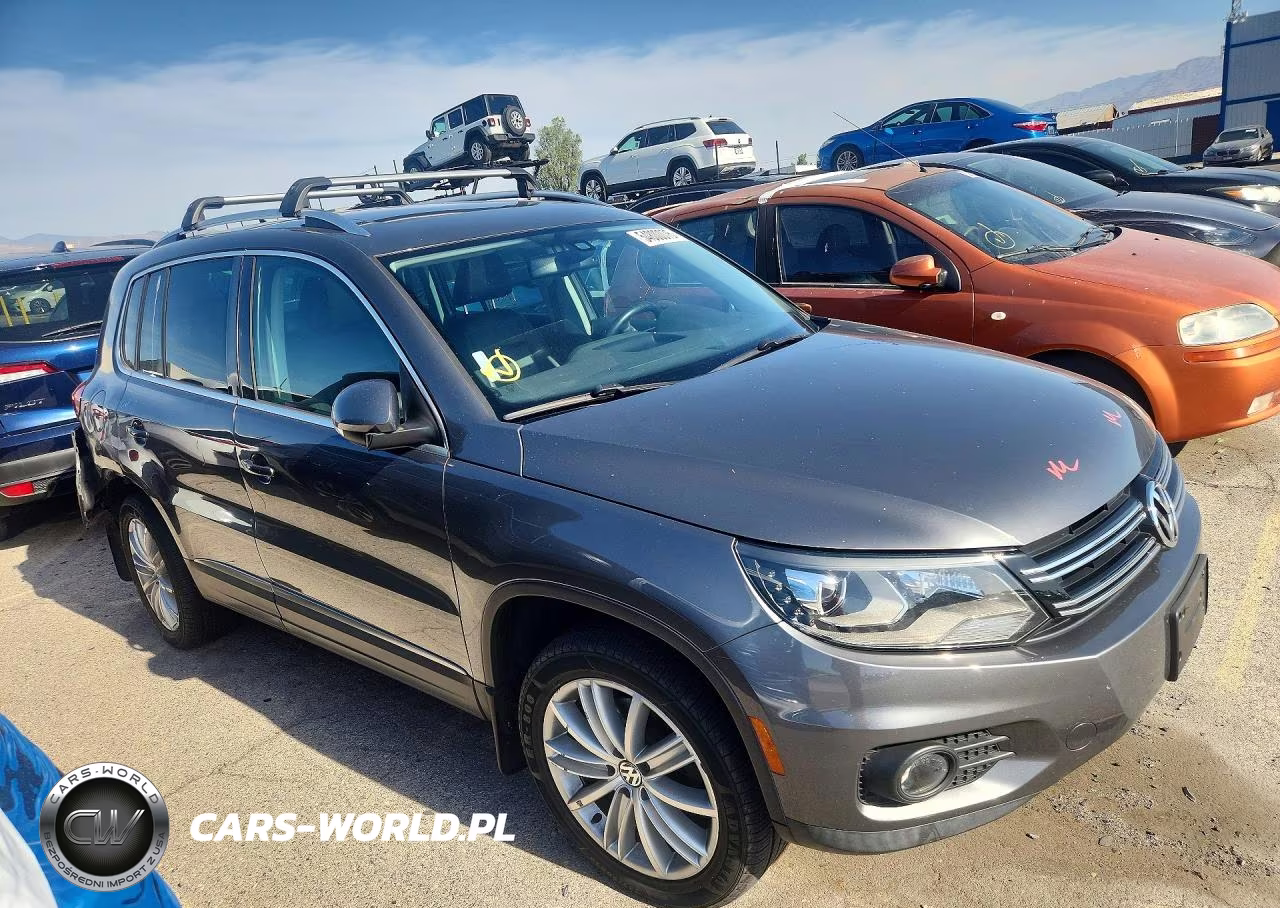 2016 Volkswagen Tiguan S VIN:WVGBV7AX4GW525659 - 4
