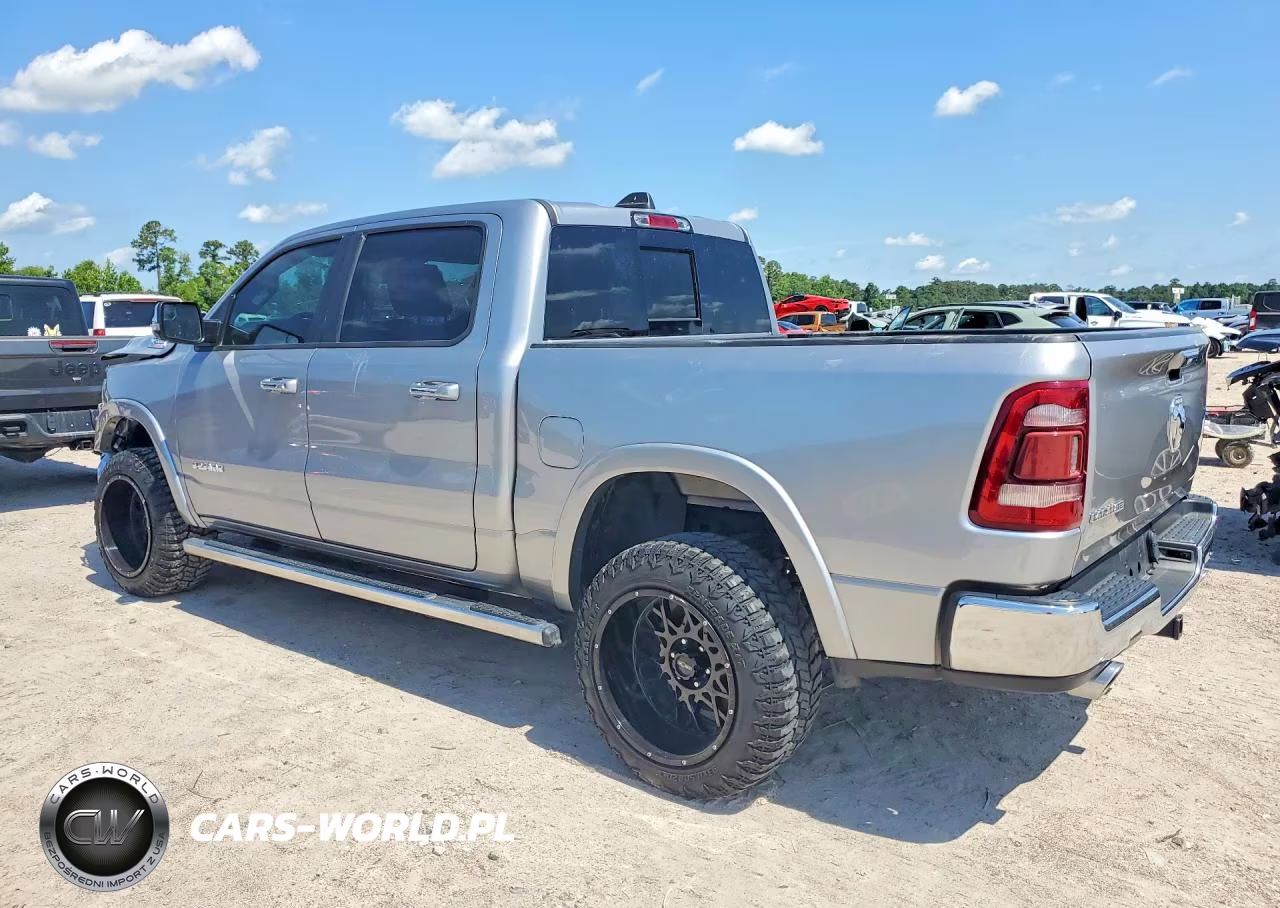 2021 Ram 1500 Laramie VIN:1C6RREJM7MN834004 - 2