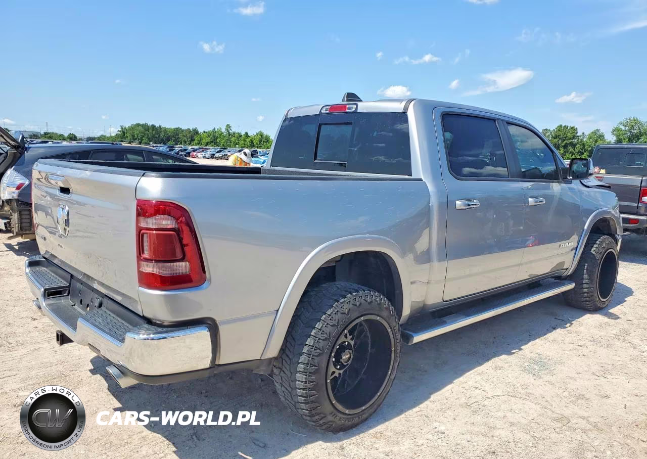2021 Ram 1500 Laramie VIN:1C6RREJM7MN834004 - 3