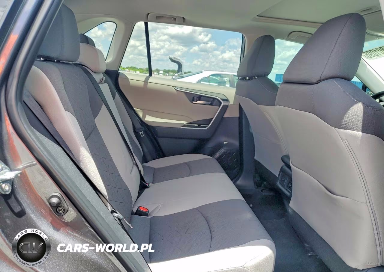 2025 Toyota Rav4 Xle VIN:2T3W1RFV0SC365390 - 10
