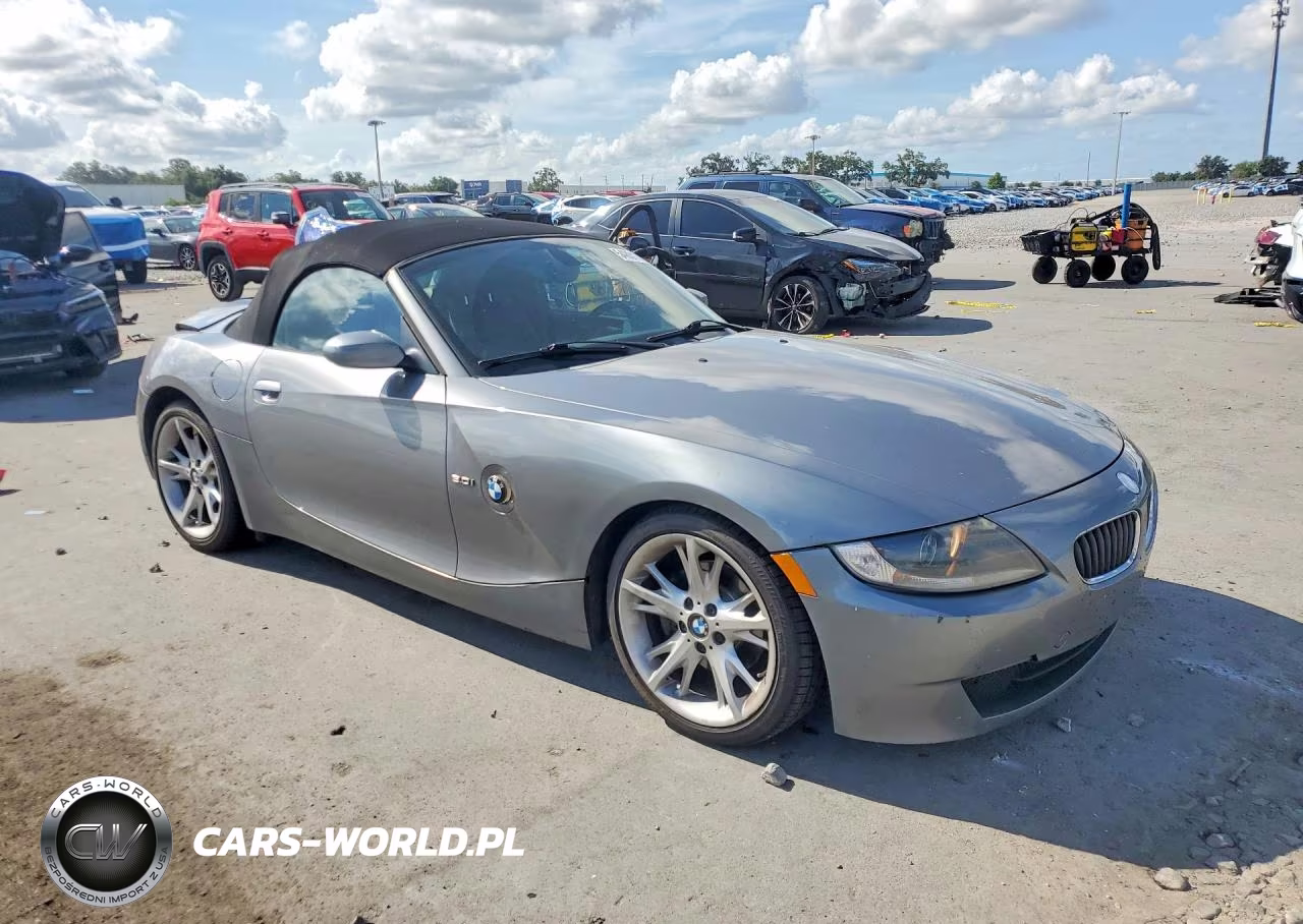 2008 BMW Z4 VIN:4USBU33508LW74448 - 4