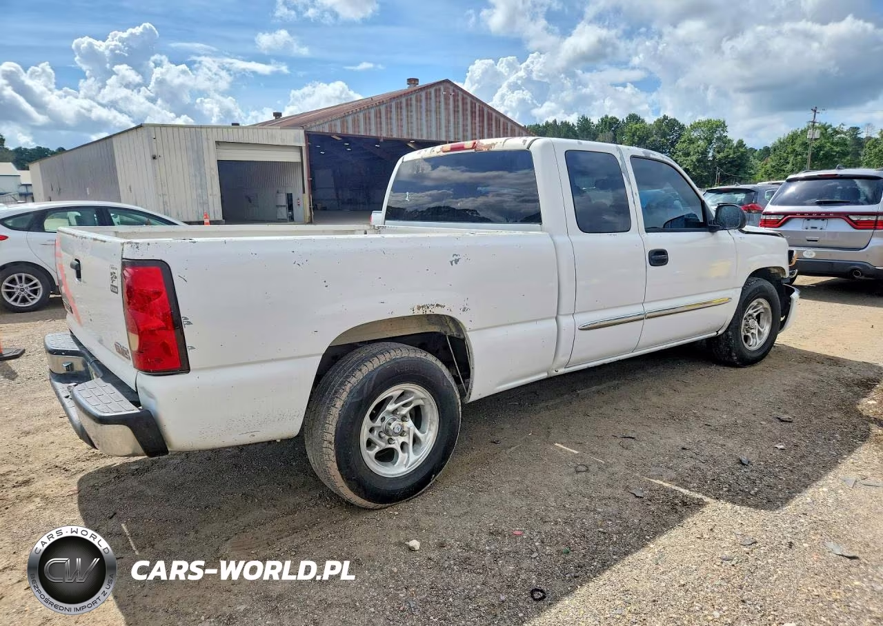 2003 GMC New Sierra C1500 VIN:2GTEC19V331374886 - 3