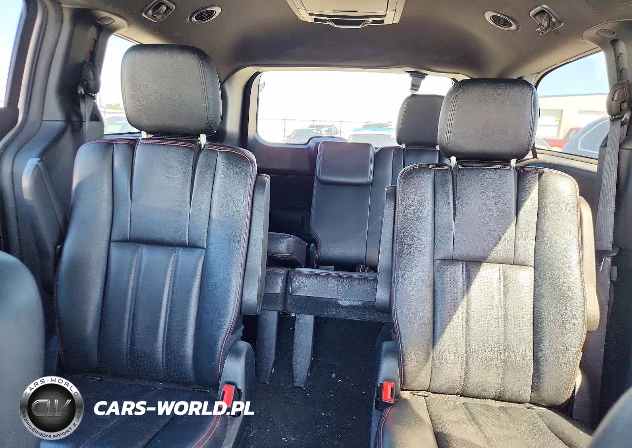 2018 Dodge Grand Caravan Gt VIN:2C4RDGEG8JR255724 - 10
