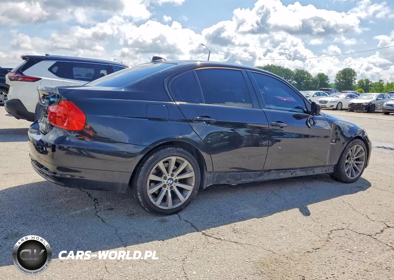 2011 BMW 328I xDrive VIN:WBAPK5C51BA662385 - 3