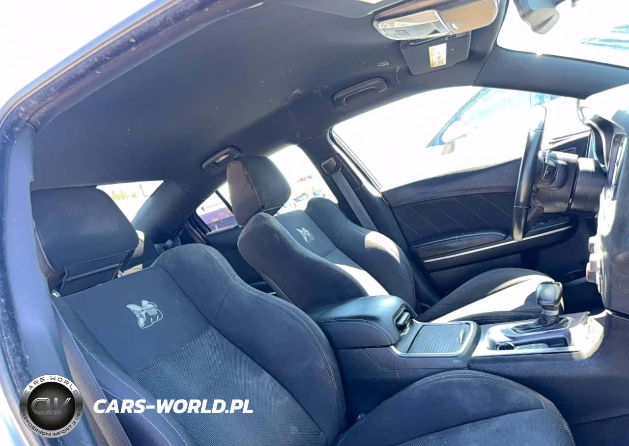 2018 Dodge Charger R VIN:2C3CDXGJ7JH253164 - 11