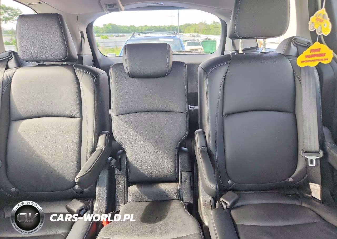 2023 Honda Odyssey Touring VIN:5FNRL6H81PB050400 - 10