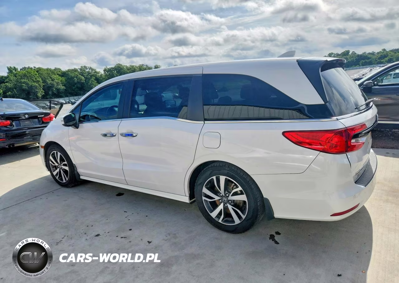 2023 Honda Odyssey Touring VIN:5FNRL6H81PB050400 - 2