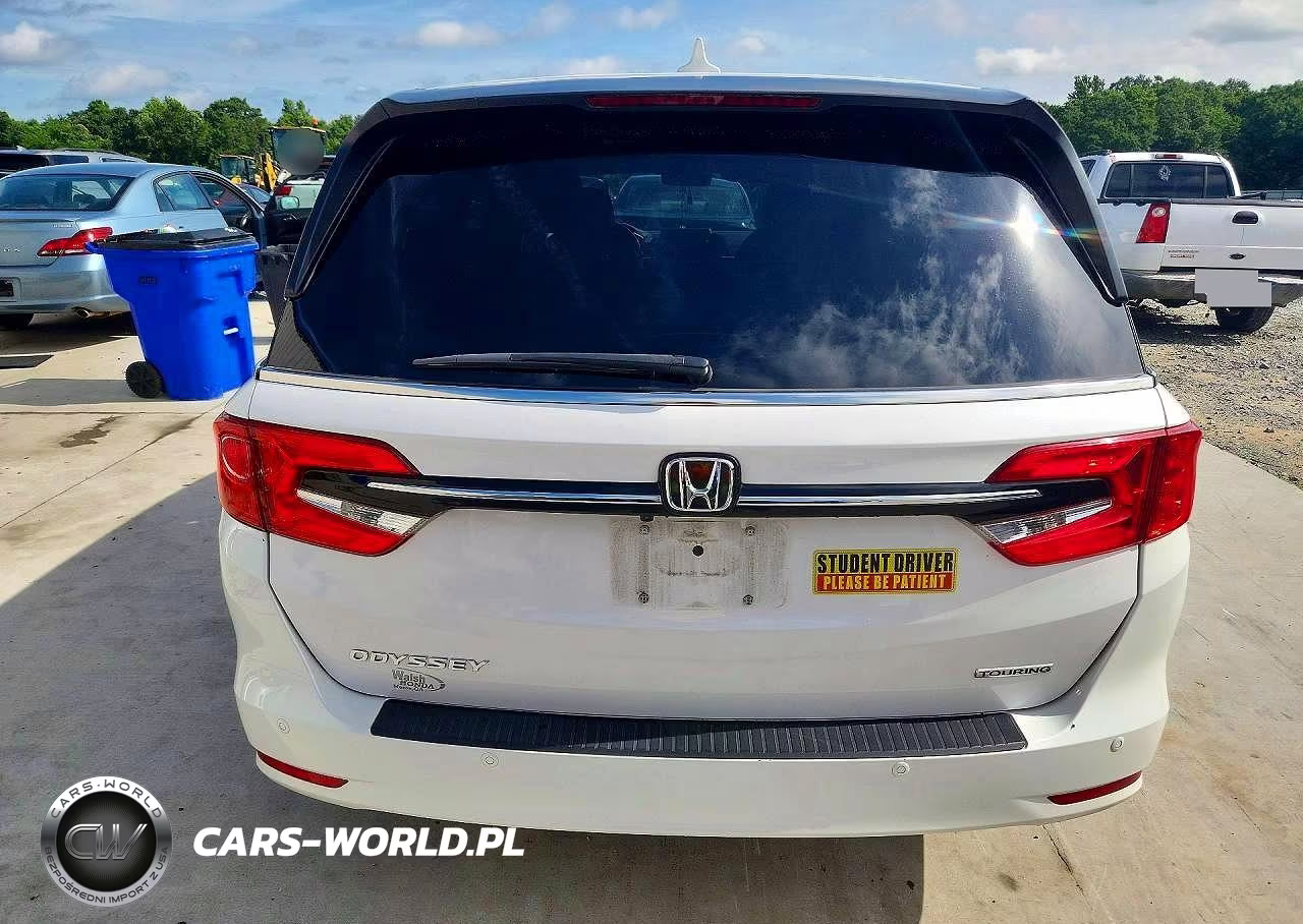2023 Honda Odyssey Touring VIN:5FNRL6H81PB050400 - 6