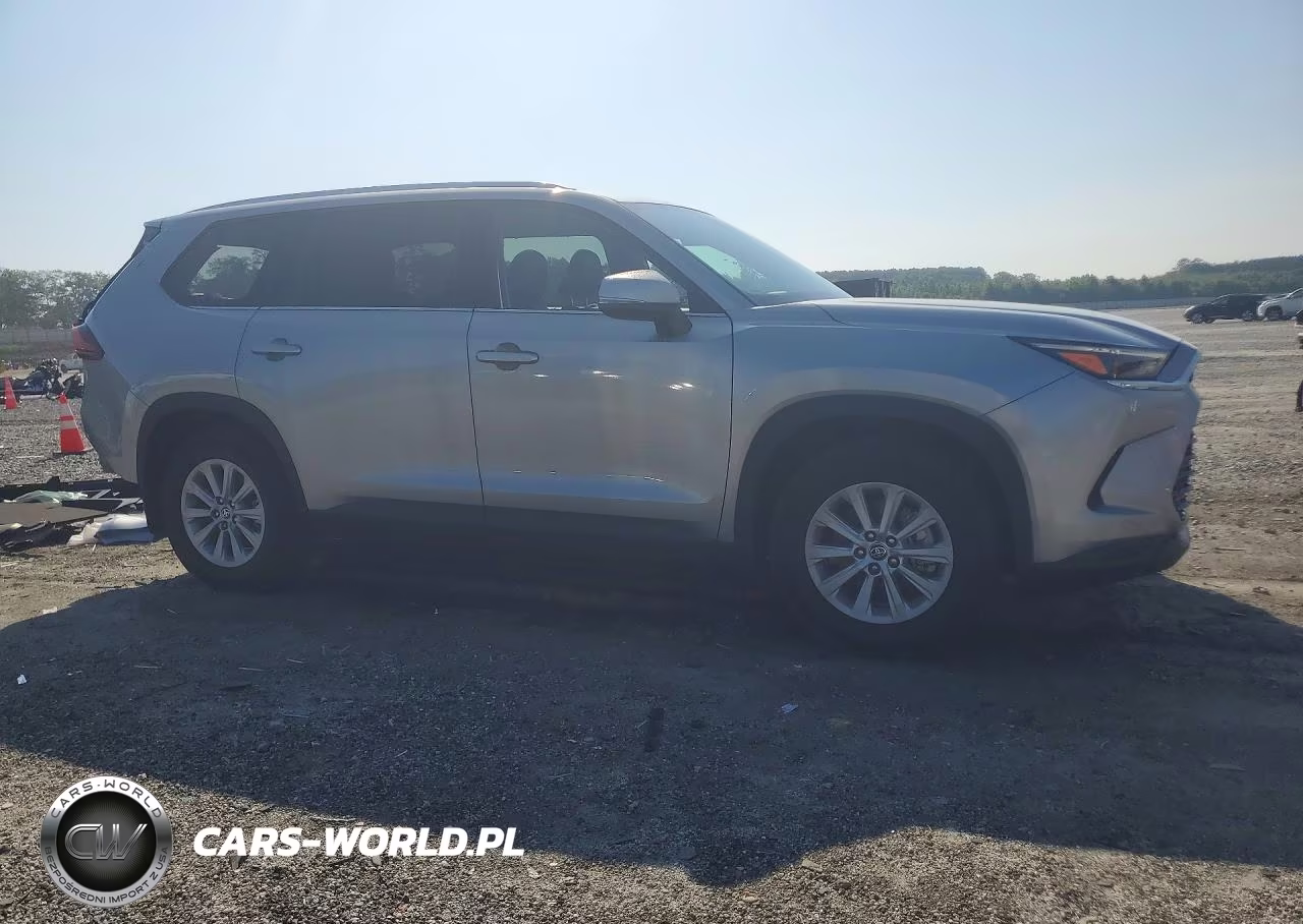 2024 Toyota Grand Highlander Xle VIN:5TDAAAA5XRS018226 - 4