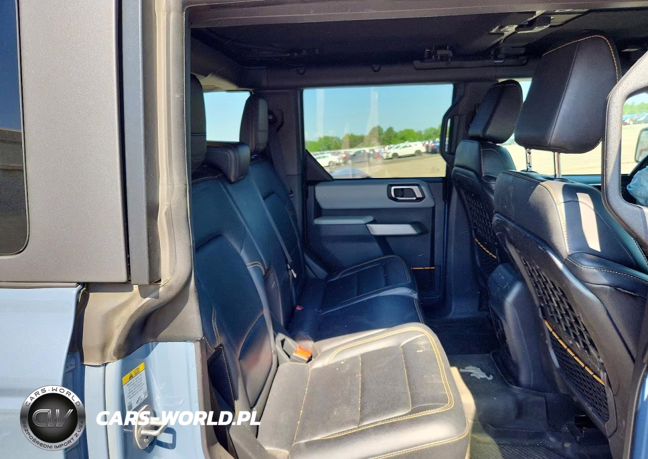 2023 Ford Bronco Base VIN:1FMEE5DPXPLB11137 - 11