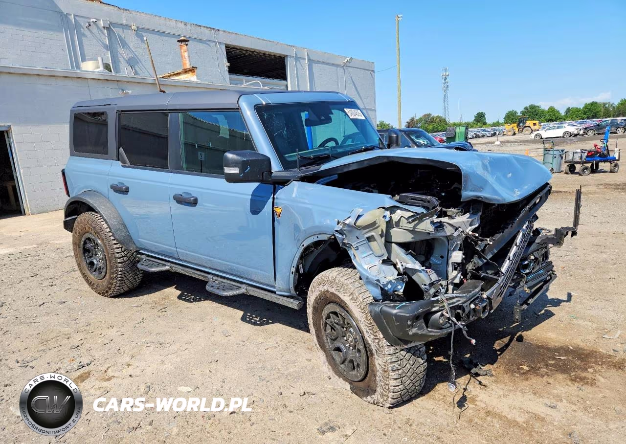 2023 Ford Bronco Base VIN:1FMEE5DPXPLB11137 - 4