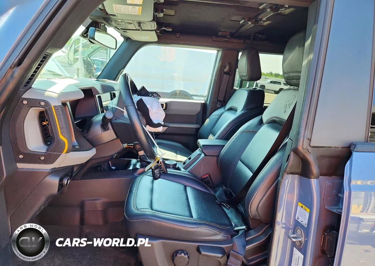 2023 Ford Bronco Base VIN:1FMEE5DPXPLB11137 - 7