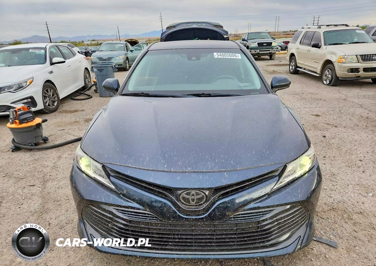2020 Toyota Camry Le VIN:4T1C11AK7LU907885 - 5