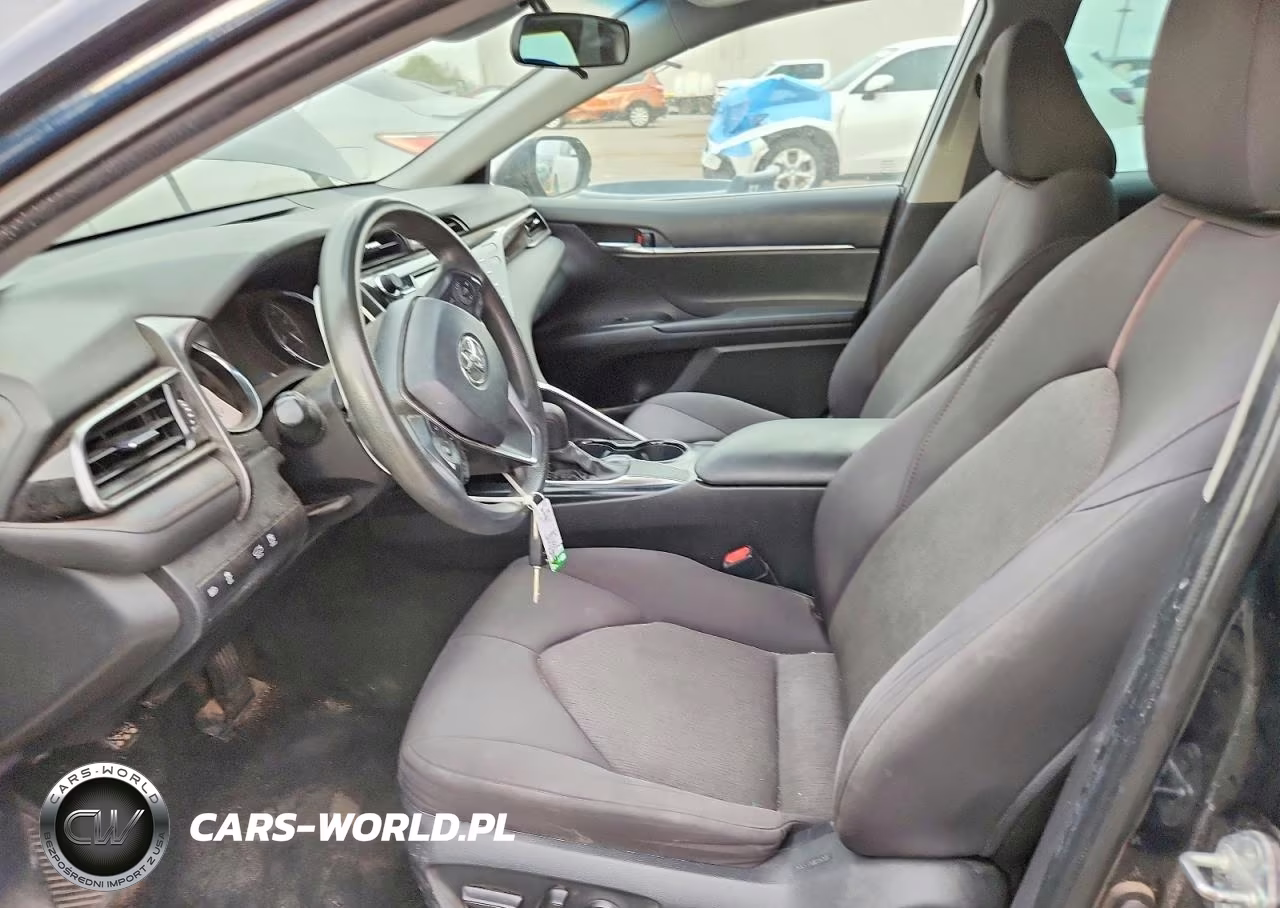 2020 Toyota Camry Le VIN:4T1C11AK7LU907885 - 7
