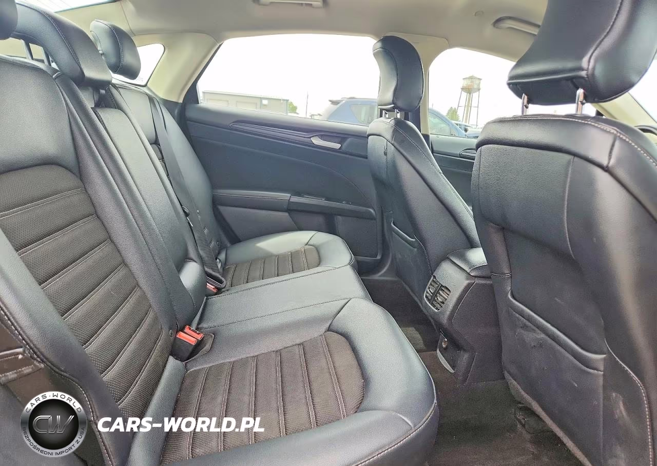2018 Ford Fusion Se Hybrid VIN:3FA6P0LUXJR192099 - 10