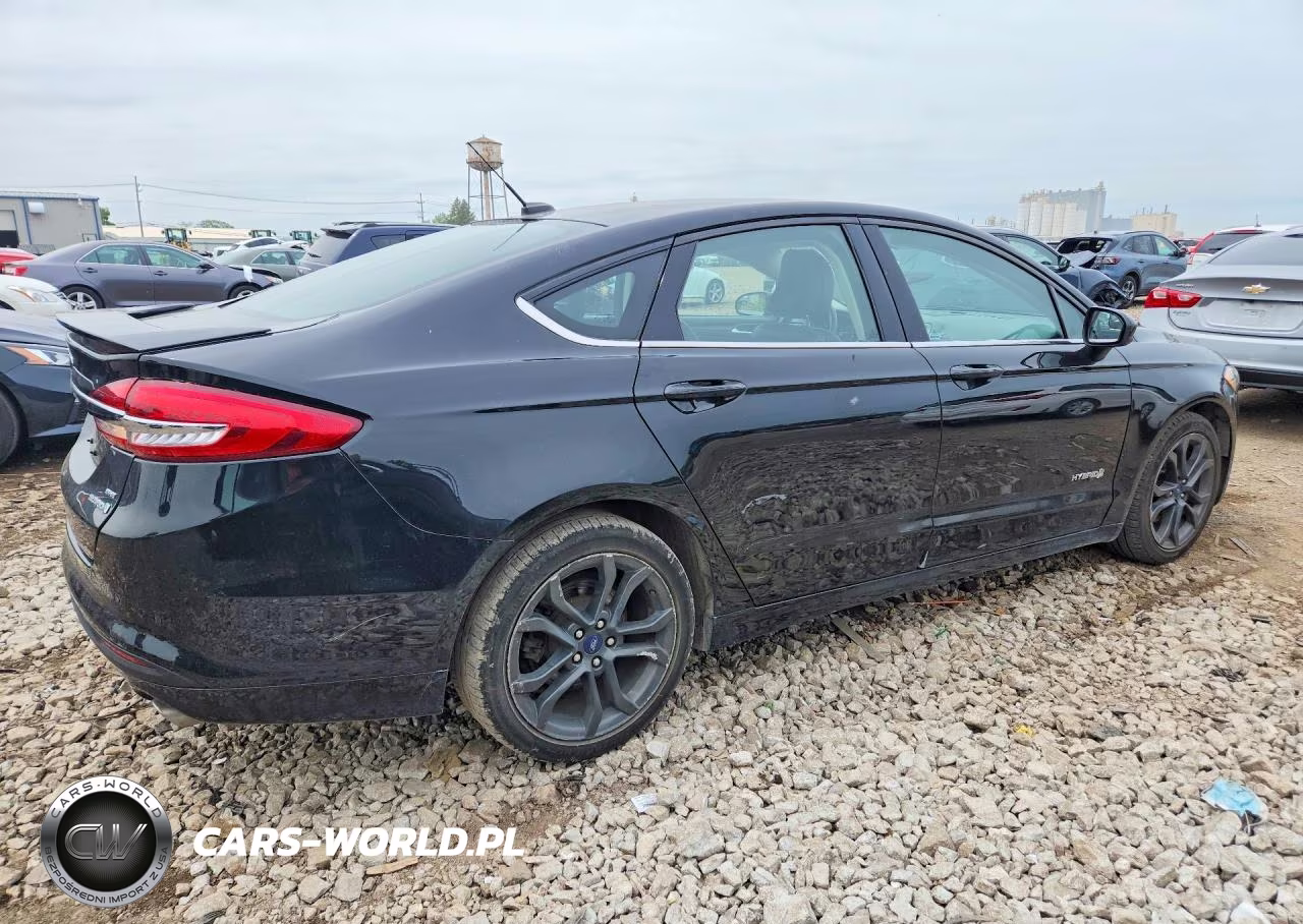 2018 Ford Fusion Se Hybrid VIN:3FA6P0LUXJR192099 - 3