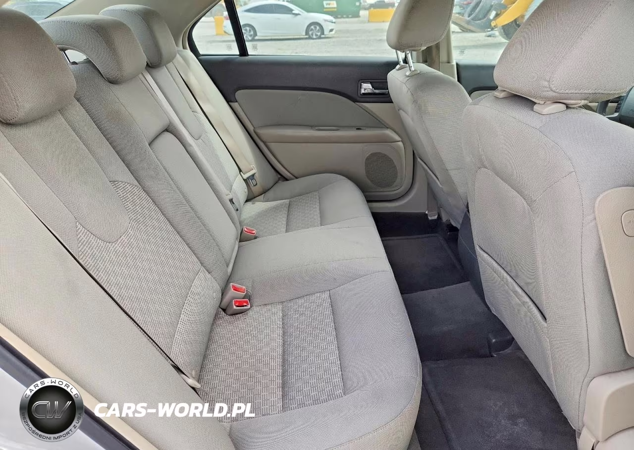 2010 Ford Fusion Se VIN:3FAHP0HA1AR356637 - 10