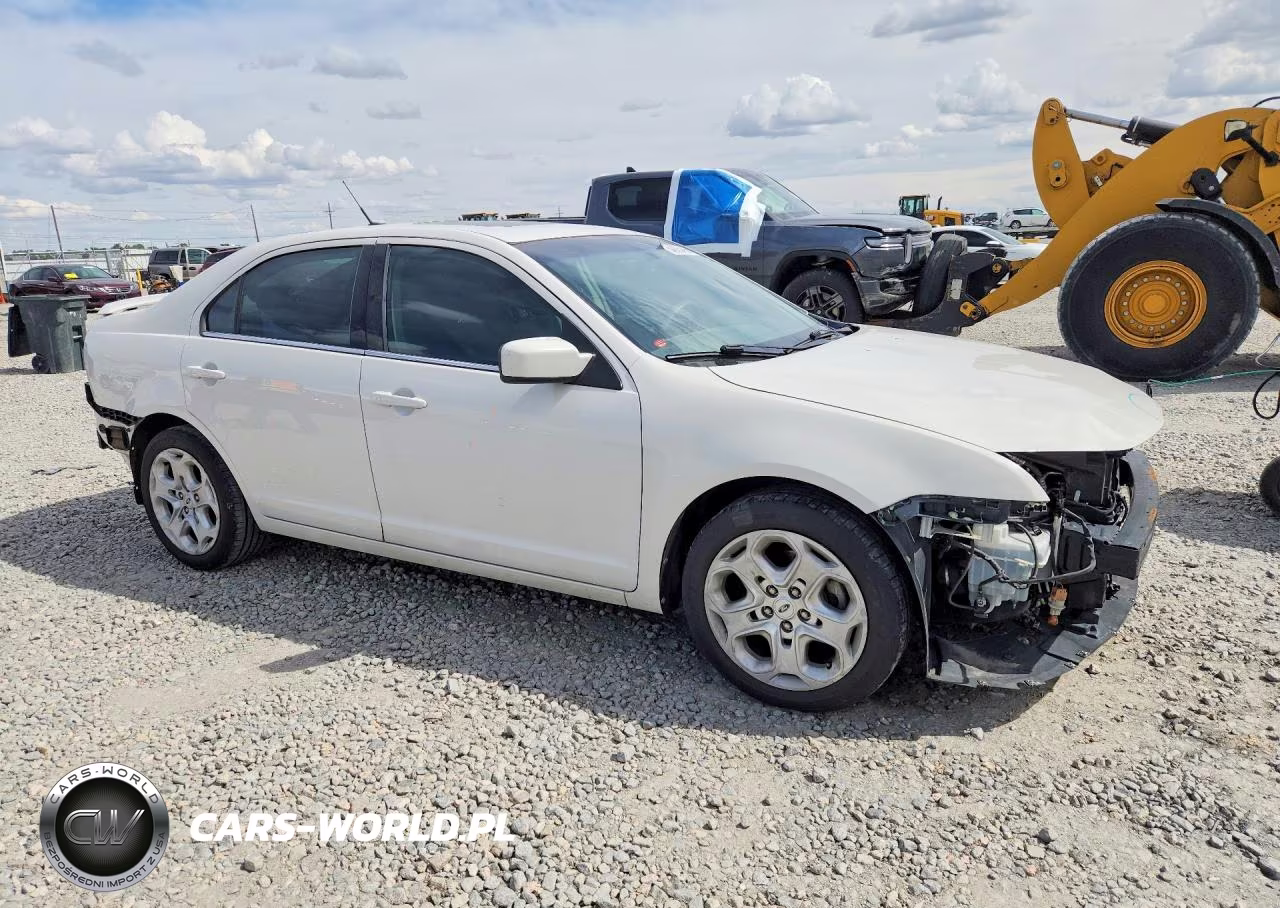 2010 Ford Fusion Se VIN:3FAHP0HA1AR356637 - 4