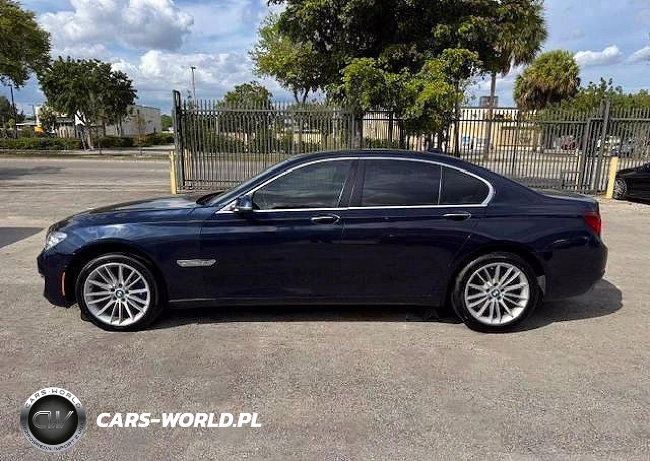2015 BMW 750 Xi VIN:WBAYB6C5XFD965910 - 12