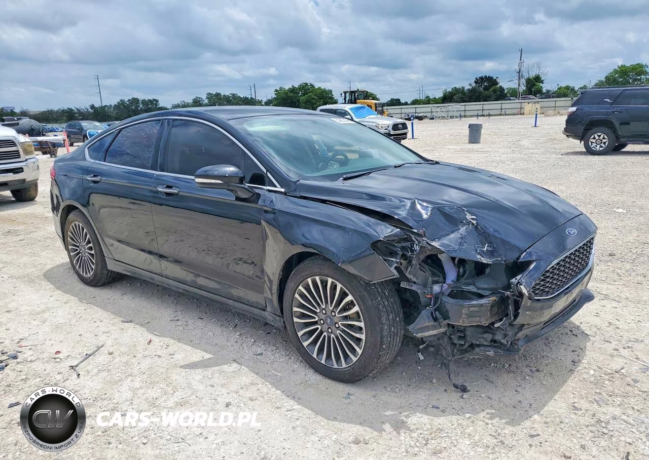 2018 Ford Fusion Titanium VIN:3FA6P0D93JR194240 - 4