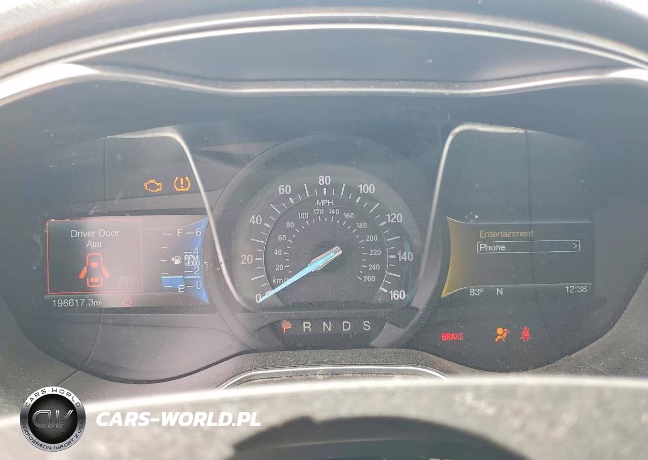 2018 Ford Fusion Titanium VIN:3FA6P0D93JR194240 - 9