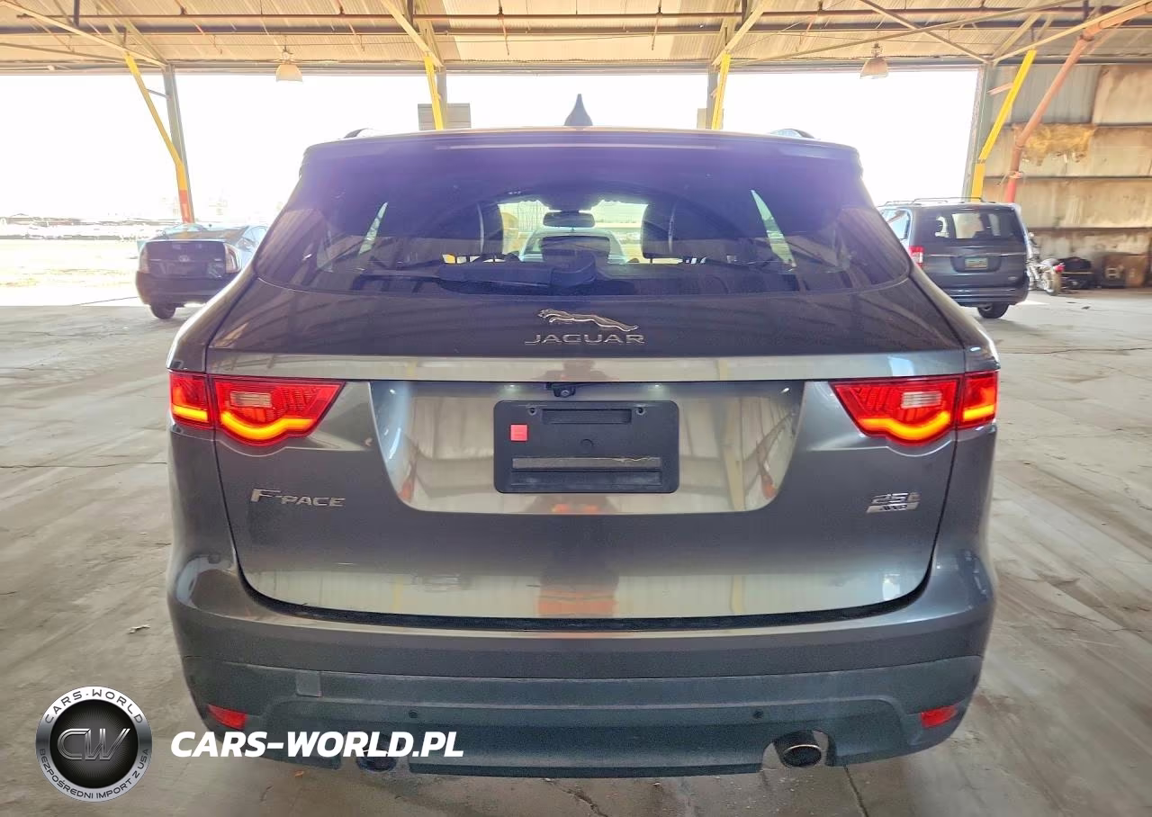 2018 Jaguar F-Pace R - Sport VIN:SADCL2FX8JA269643 - 6