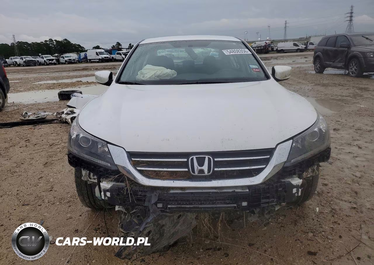 2015 Honda Accord Sport VIN:1HGCR2F57FA052604 - 5