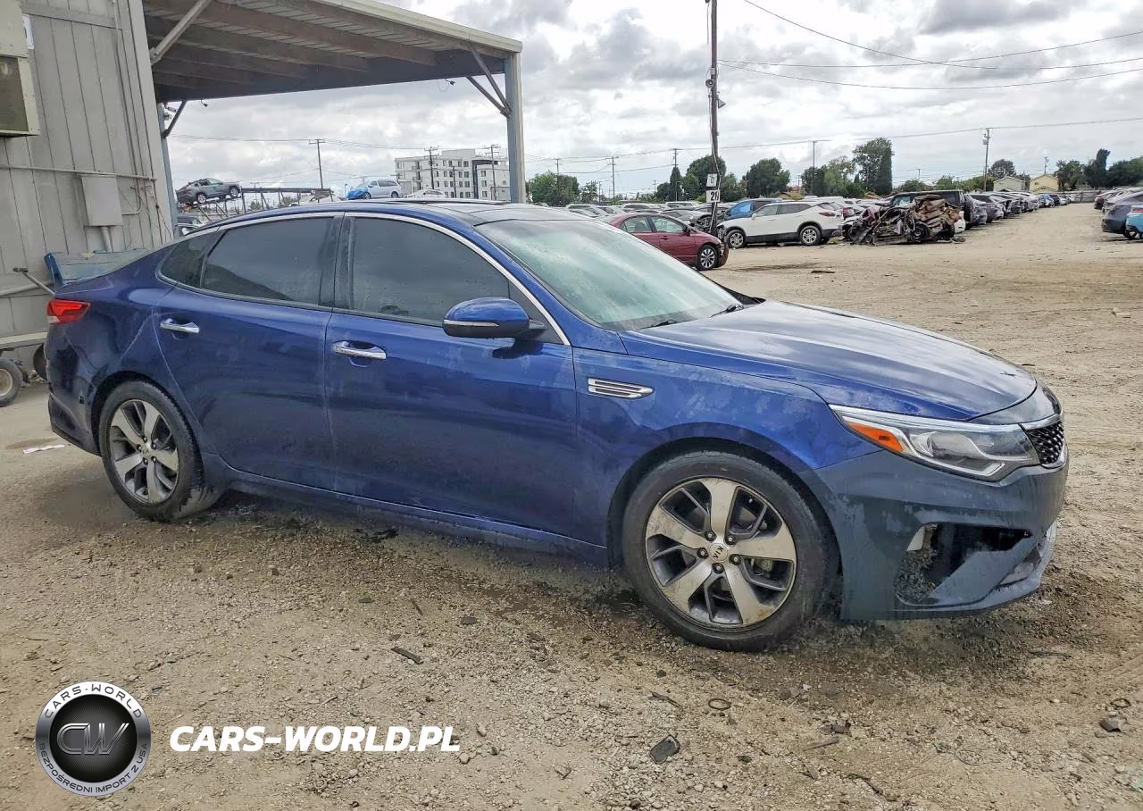 2019 Kia Optima S VIN:5XXGT4L35KG354813 - 4