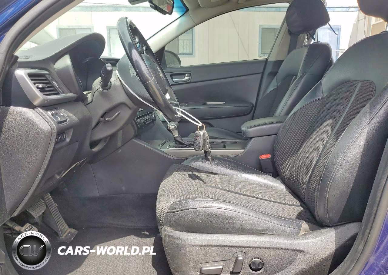 2019 Kia Optima S VIN:5XXGT4L35KG354813 - 7