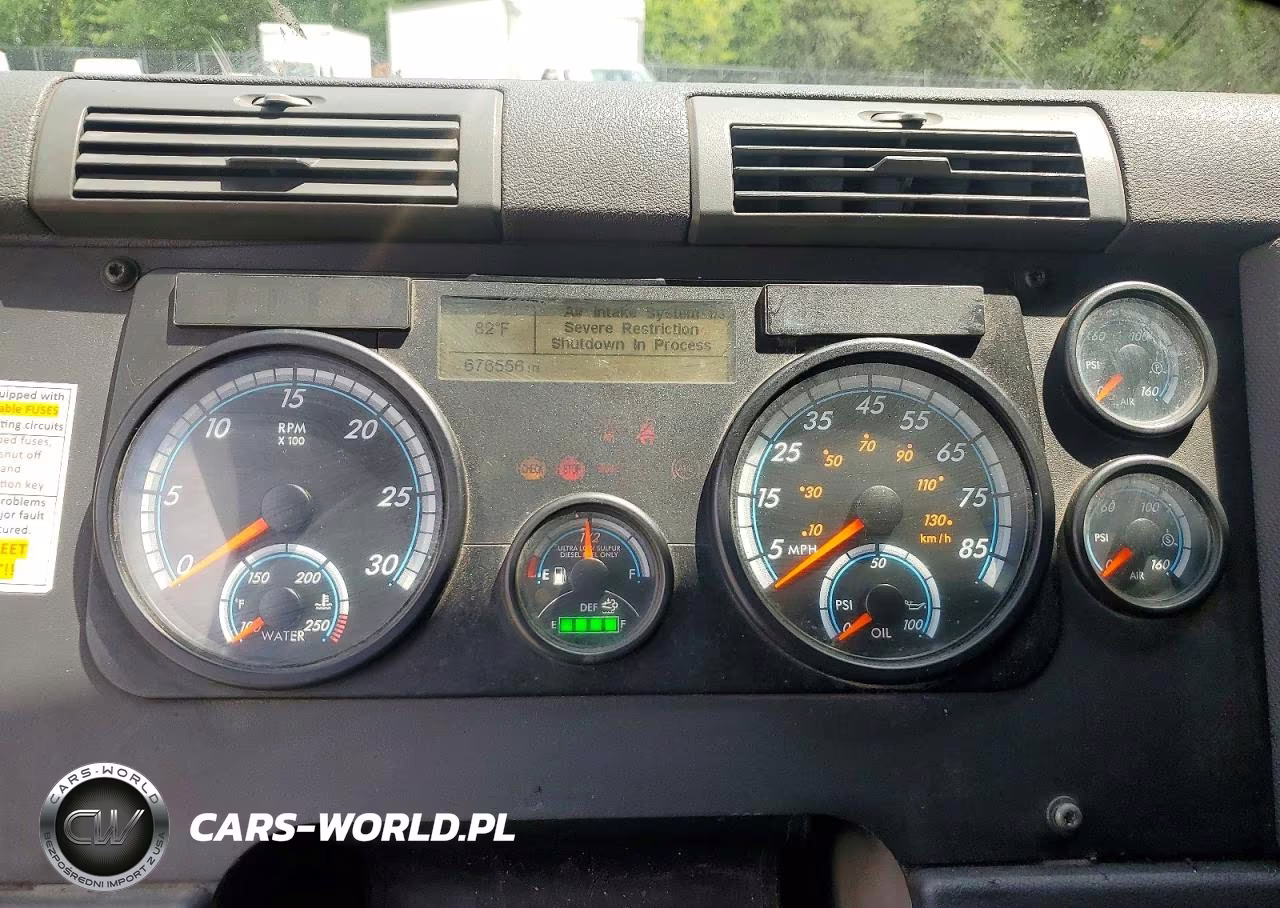 2015 Freightliner Cascadia Semi Truck VIN:1FUJGLDV7FLGF3740 - 8