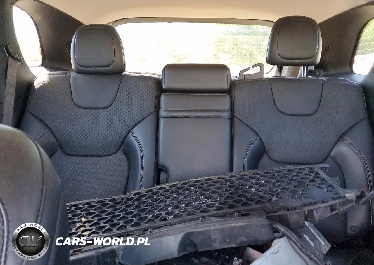 2019 Jeep Cherokee Limited VIN:1C4PJMDX8KD380050 - 10