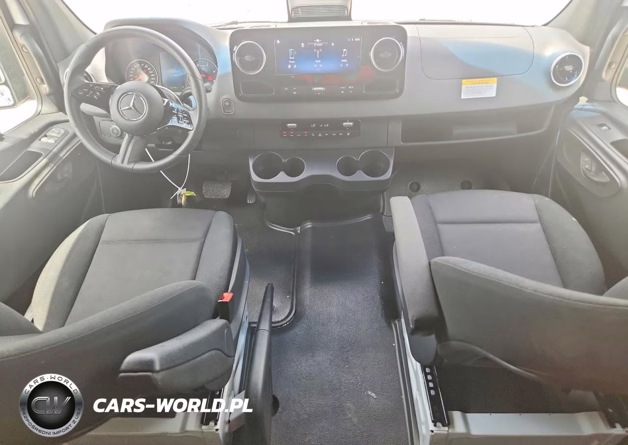 2025 Mercedes-Benz Sprinter 2500 VIN:W1Z4KGHY1ST205821 - 8