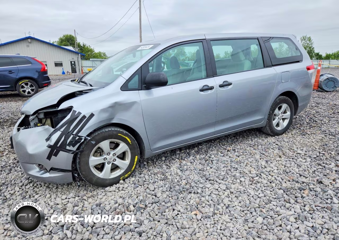 2011 Toyota Sienna Base 7-Passenger