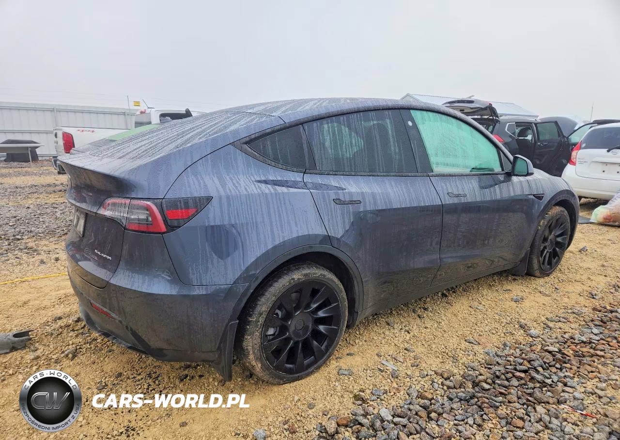 2021 Tesla Model Y VIN:5YJYGDEE0MF232566 - 3