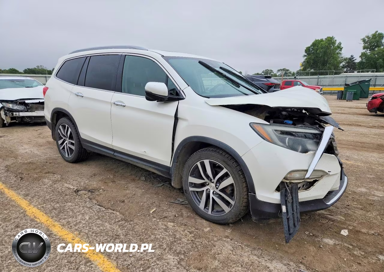2018 Honda Pilot Touring VIN:5FNYF5H93JB007707 - 4