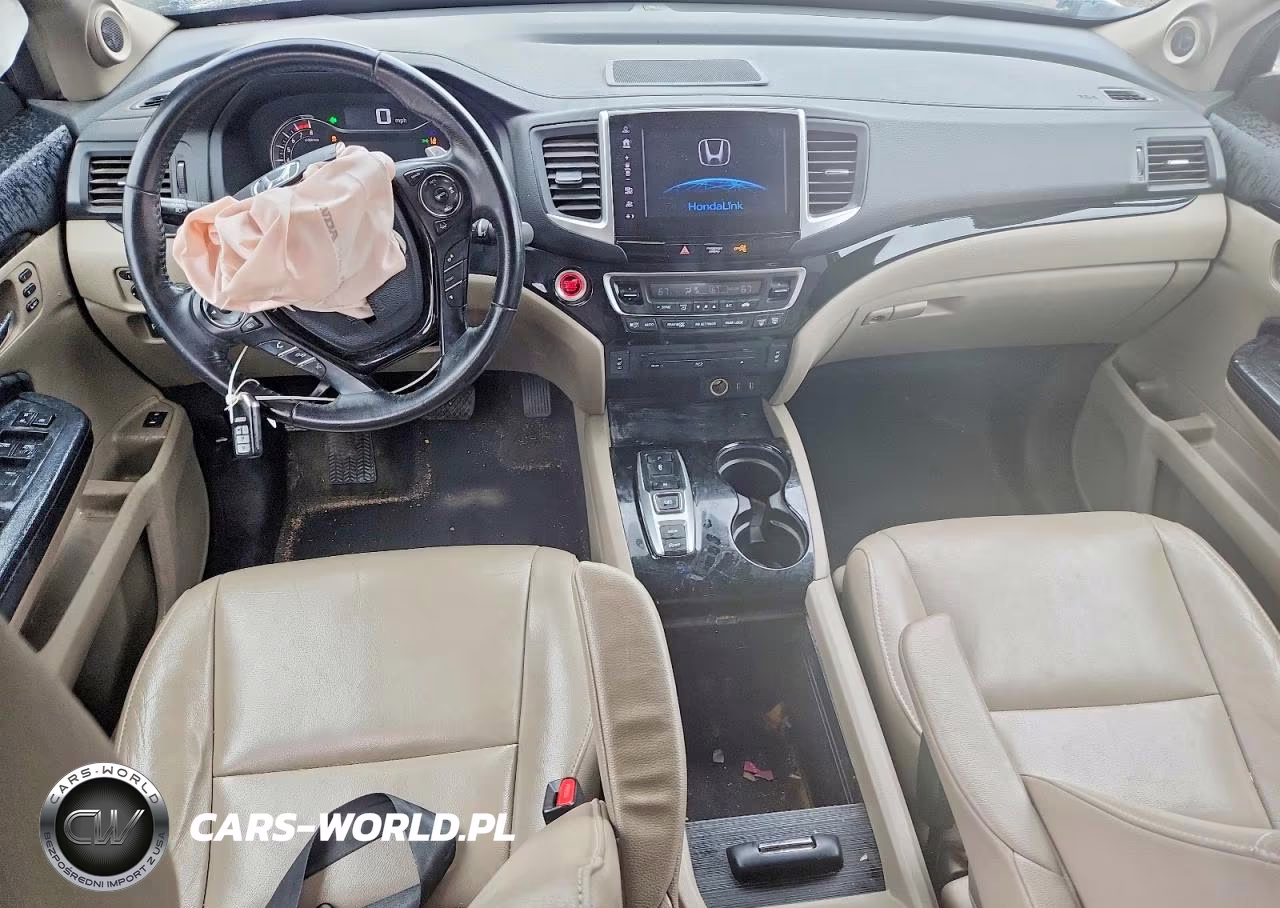 2018 Honda Pilot Touring VIN:5FNYF5H93JB007707 - 8