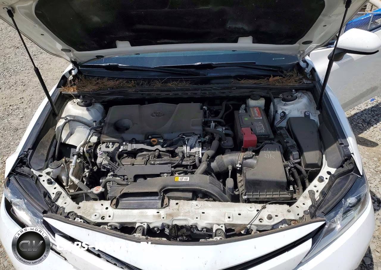 2018 Toyota Camry Le VIN:4T1B11HK6JU581429 - 11