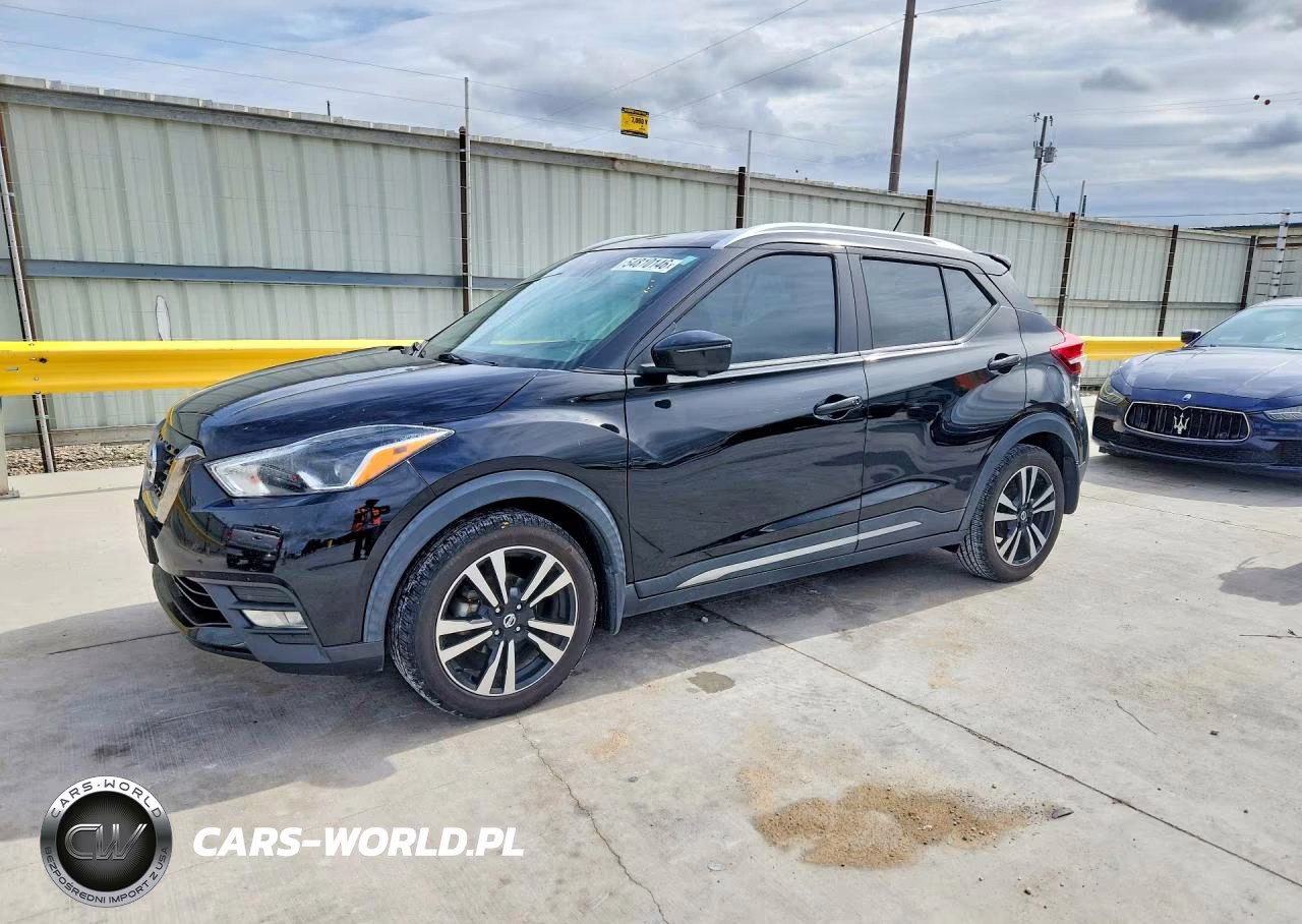 2020 Nissan Kicks Sr