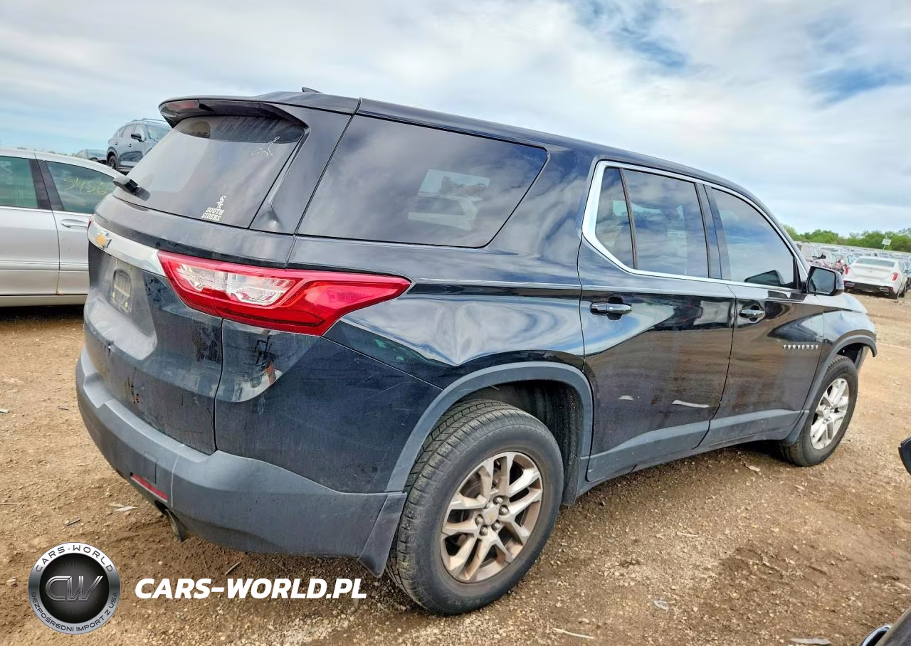 2018 Chevrolet Traverse Ls VIN:1GNERFKW9JJ147372 - 3