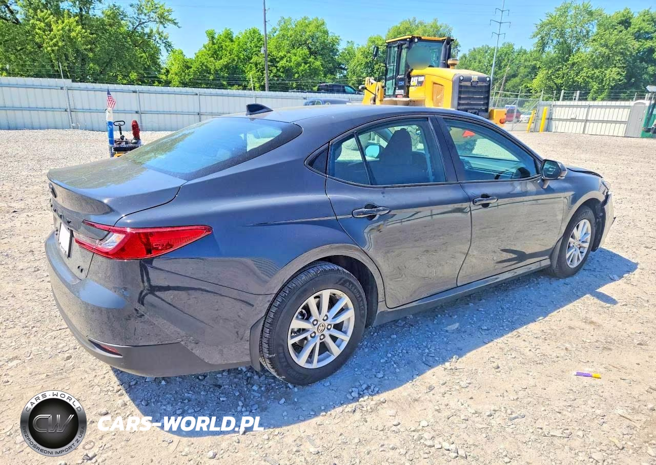 2026 Toyota Camry Le VIN:4T1DBADK9TU058808 - 3