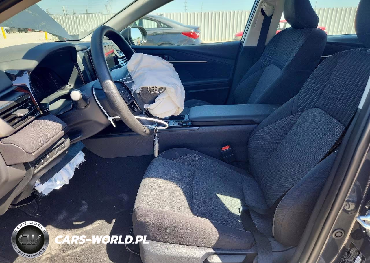 2026 Toyota Camry Le VIN:4T1DBADK9TU058808 - 7